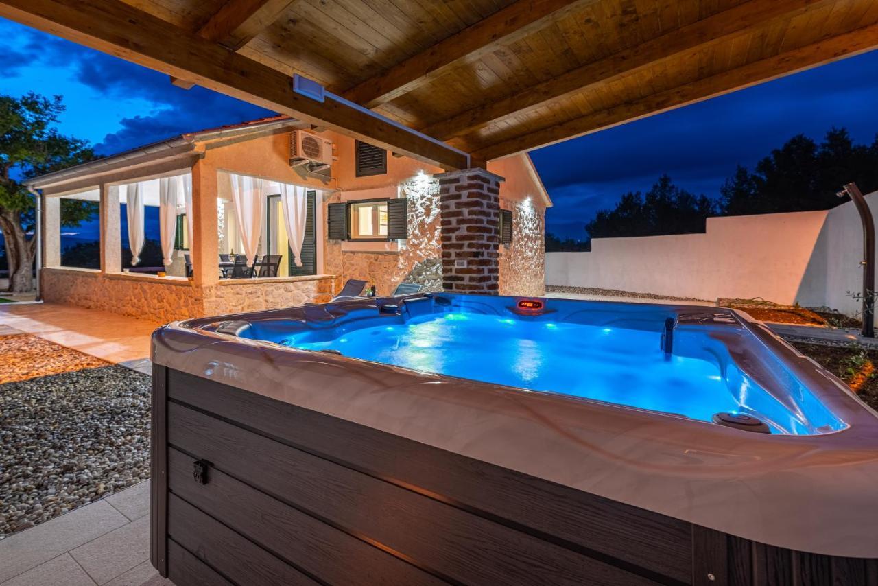 Holiday Home Figurica Novigrad  Esterno foto