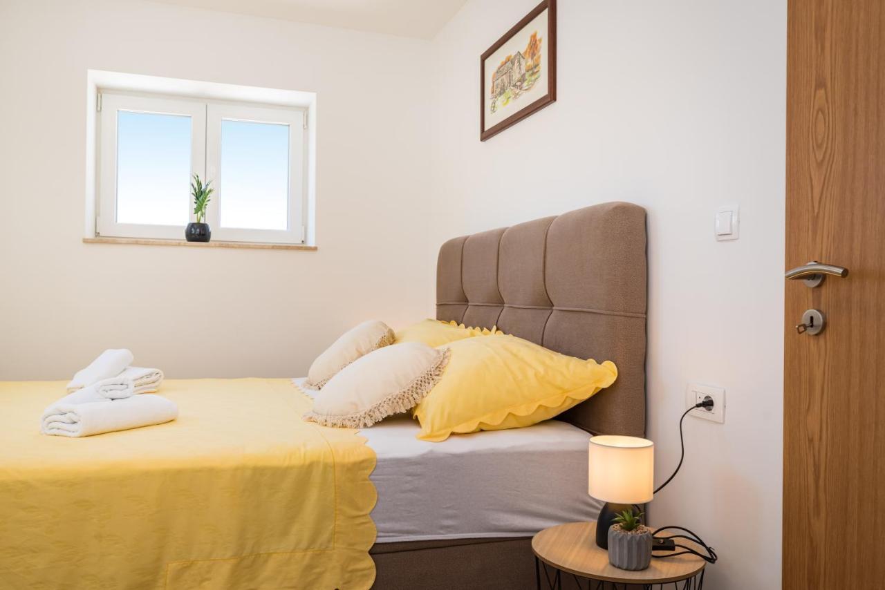 Holiday Home Figurica Novigrad  Esterno foto